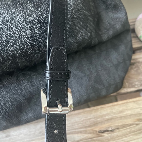 Michael Kors Black Signature Coated Canvas Drawstring Handbag - Picture 6 of 12